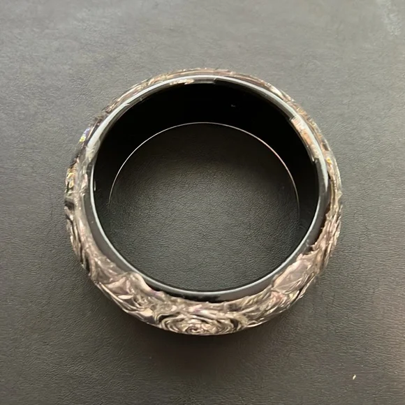 Vintage Plastic Bangle Bracelet, Clear with Silver Flowers, Black, Retro, Boho - Picture 6 of 7